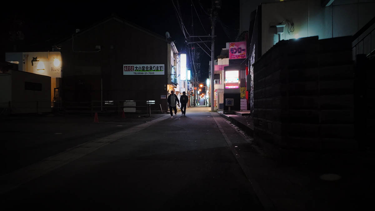 A narrow alley of snack bars and small drinking establishments, on the site of a former pleasure quarter