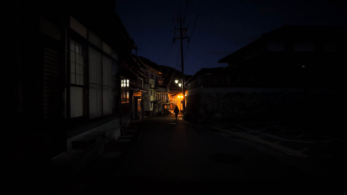 Narrow lane, possibly the old Hida Kaidō A narrow stone-paved lane that may be part of the old Hida Kaidō road, old buildings on both sides
