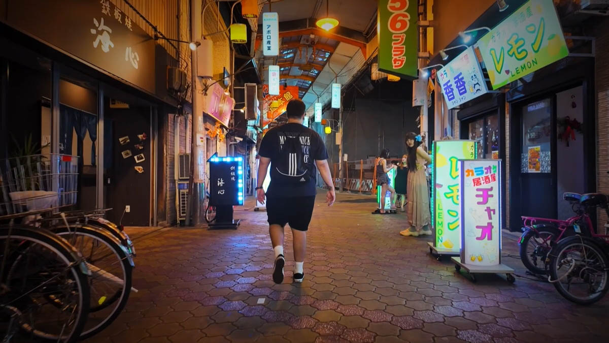 チャオとレモン カラオケ居酒屋チャオとレモンの看板